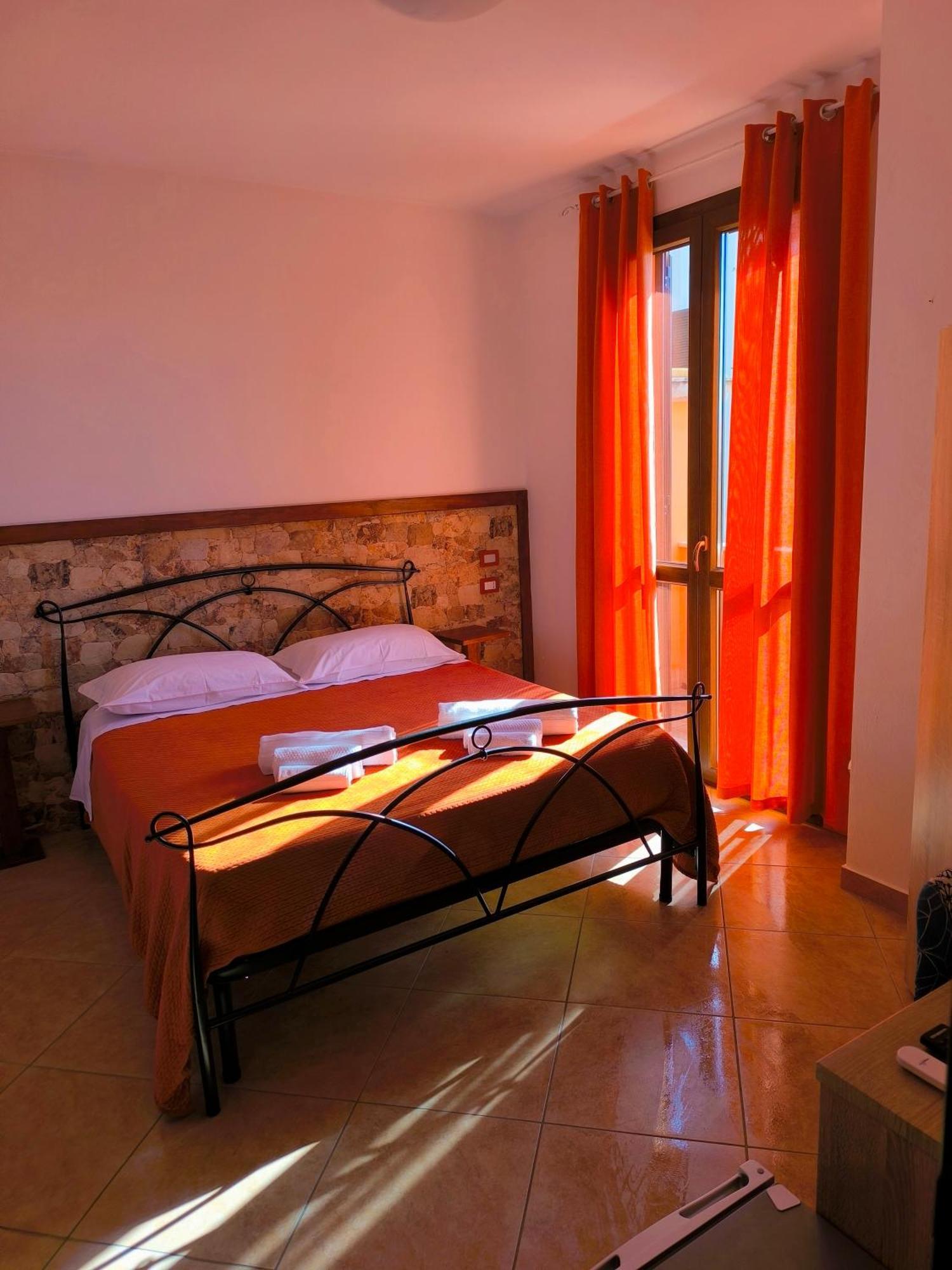 B&B Mamuthones Porto Torres Exteriör bild